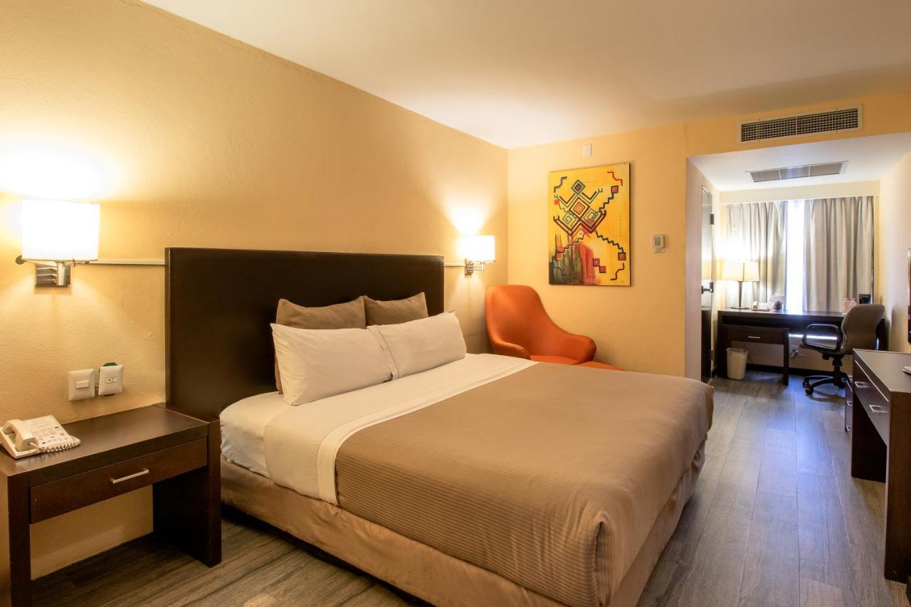 Hotel Rocaval Сан-Крістобаль-де-лас-Касас Екстер'єр фото