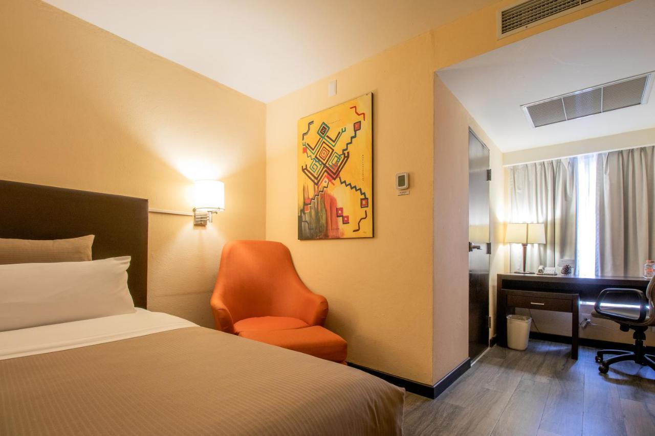 Hotel Rocaval Сан-Крістобаль-де-лас-Касас Екстер'єр фото